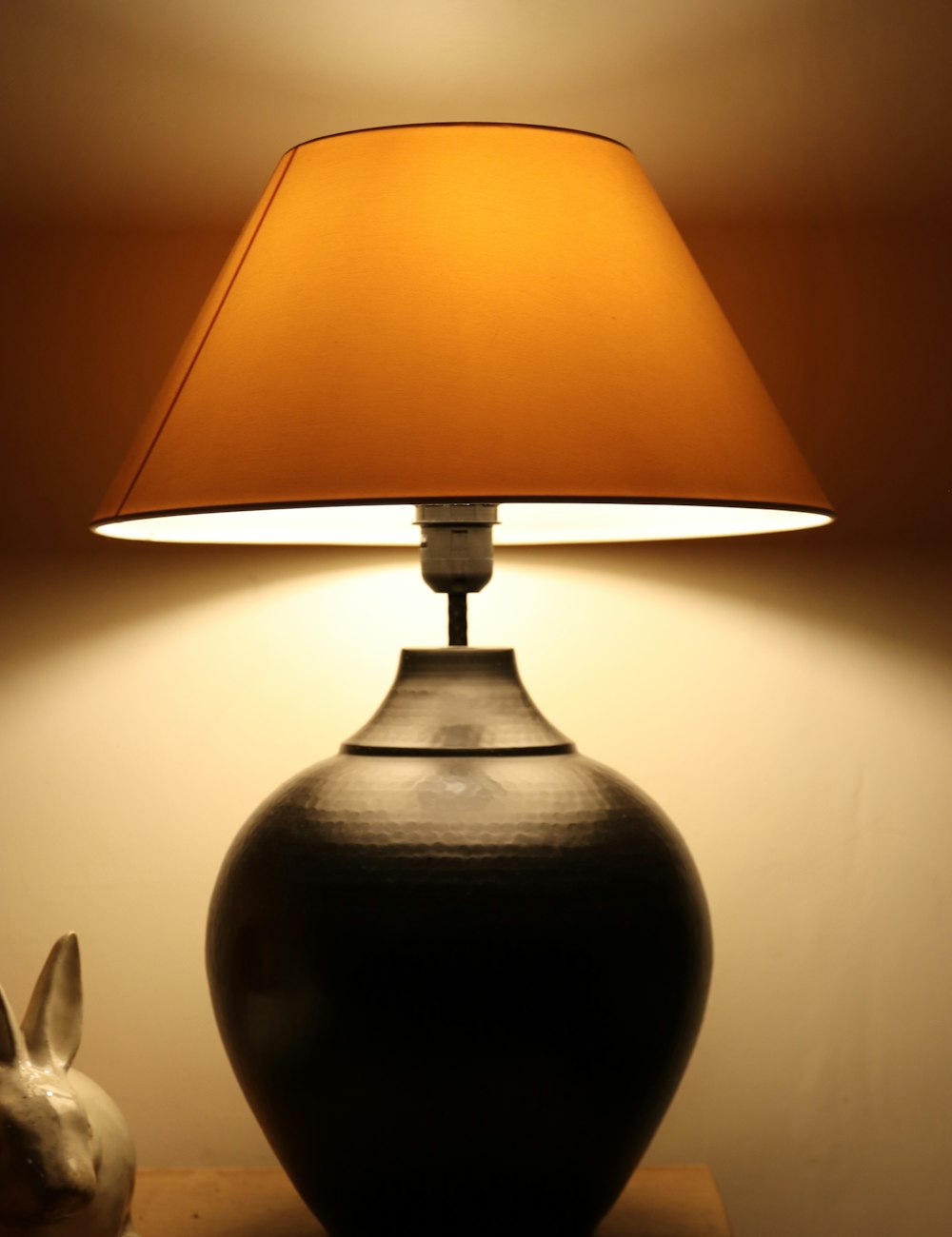 Black ceramic lamp